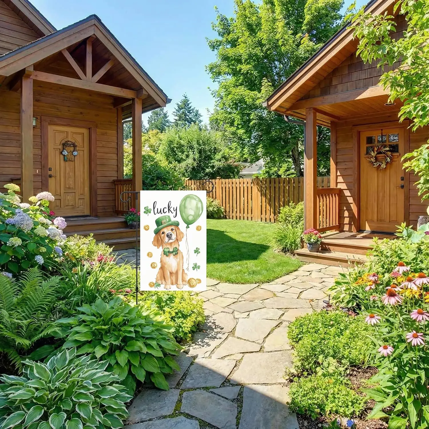 St Patrick's Day Garden flag Golden Retriever Wearing A Hat lucky Clover Seasonal Holiday Anniversary Courtyard Outdoor  ZZM
