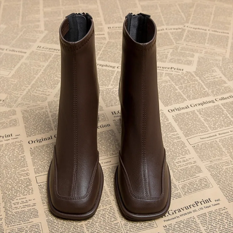 

Двухцветные короткие сапоги во французском стиле ретро для женщин, осень 2022, новые короткие сапоги на толстом каблуке с квадратным носком и молнией сзади, размеры 35-40