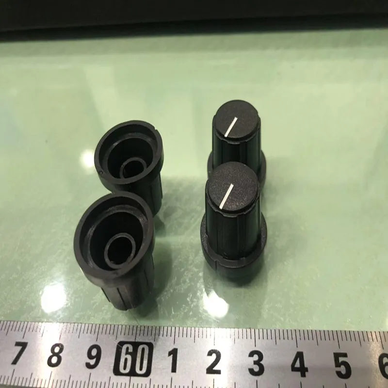 

D-вал 19*18 со указкой 180 градусов 2000 шт. и 19*19 мм полувал черная пластиковая ручка без полосы 1000 шт. через ИБП