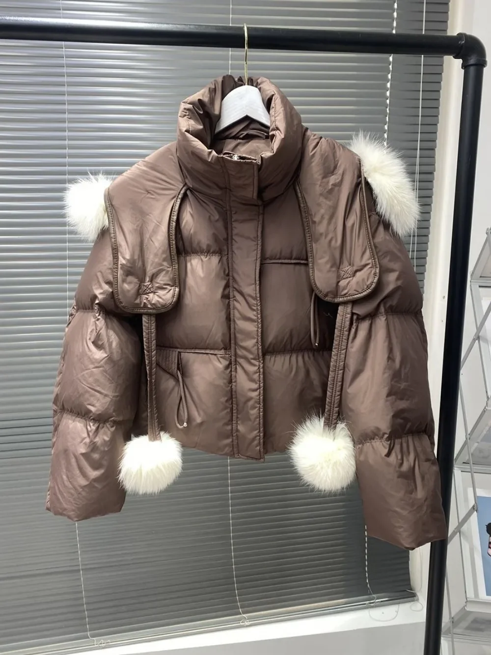 Short Warm Real Fox Fur Coat Female Hooded Real Fur Down Coat Puffer Jacket 2024 New Winter White Duck Down Jacket Women