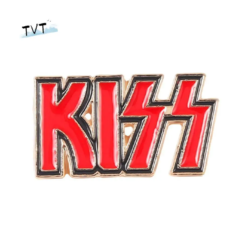 

Coat Valentine's Day Kiss Brooches Punk Love Shirt Lapel Pins Letter Couple Style Enamel Brooches Bag Decor