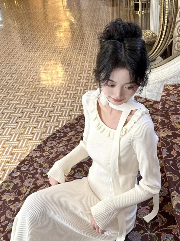 Abito lavorato a maglia solido con scollo all'americana a fiori con volant Donna Autunno Inverno Temperamento Slim Fit Vita Abiti a maniche lunghe Abito da festa