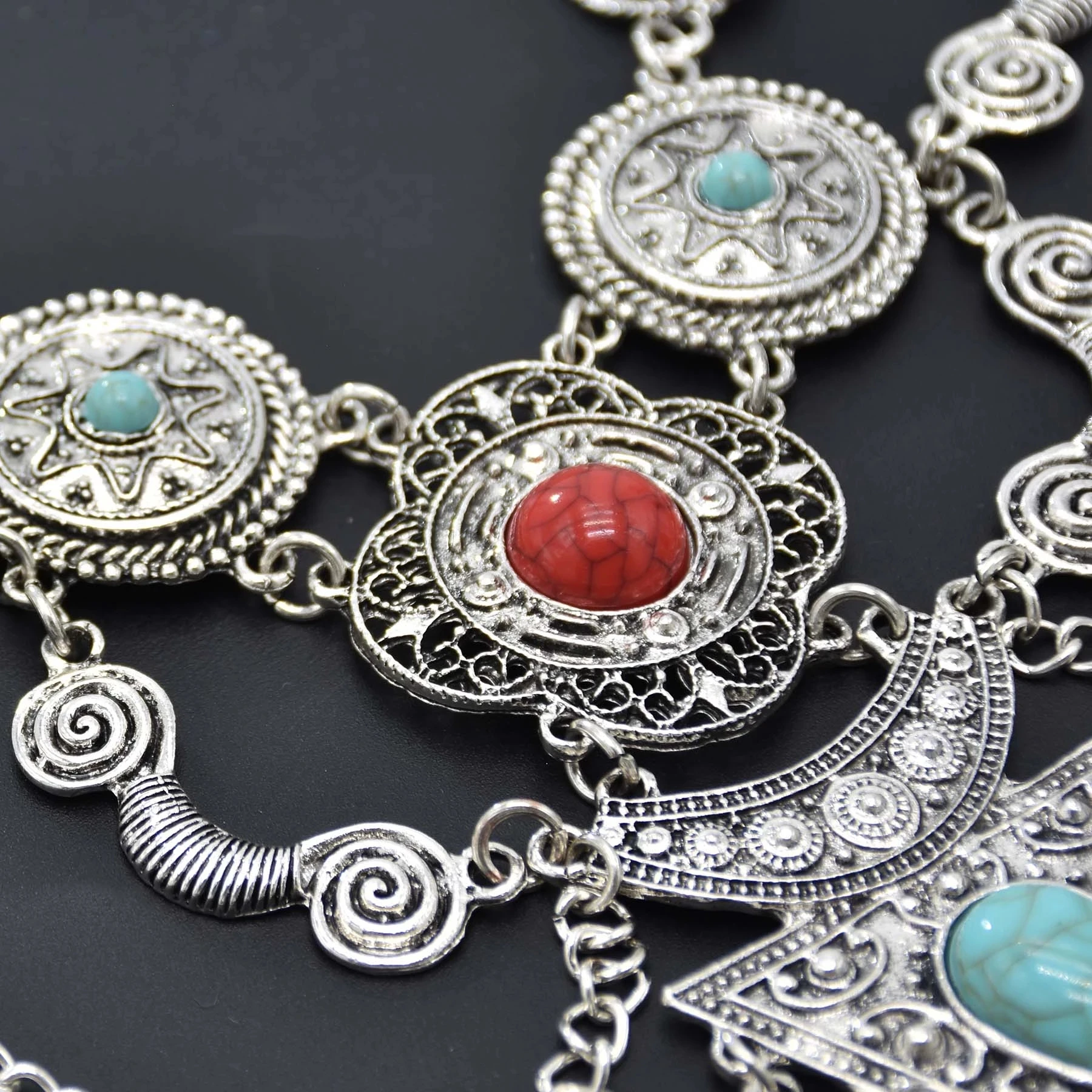 Vintage goldene silbrige Statement-Halskette für Frauen, bunte Strasssteine, lange Ketten, Halsketten, Gypsy, Boho, ethnischer Halsschmuck – Detail 22