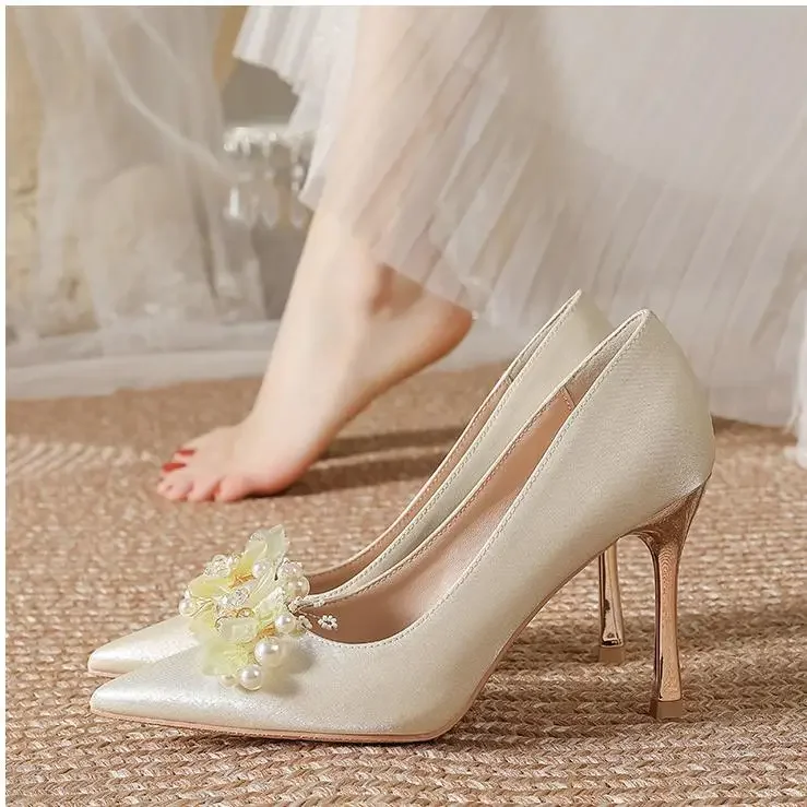 

Size 30-44 Point Toe Satin Wedding Shoes Pearls Flower Bridesmaid Shoes