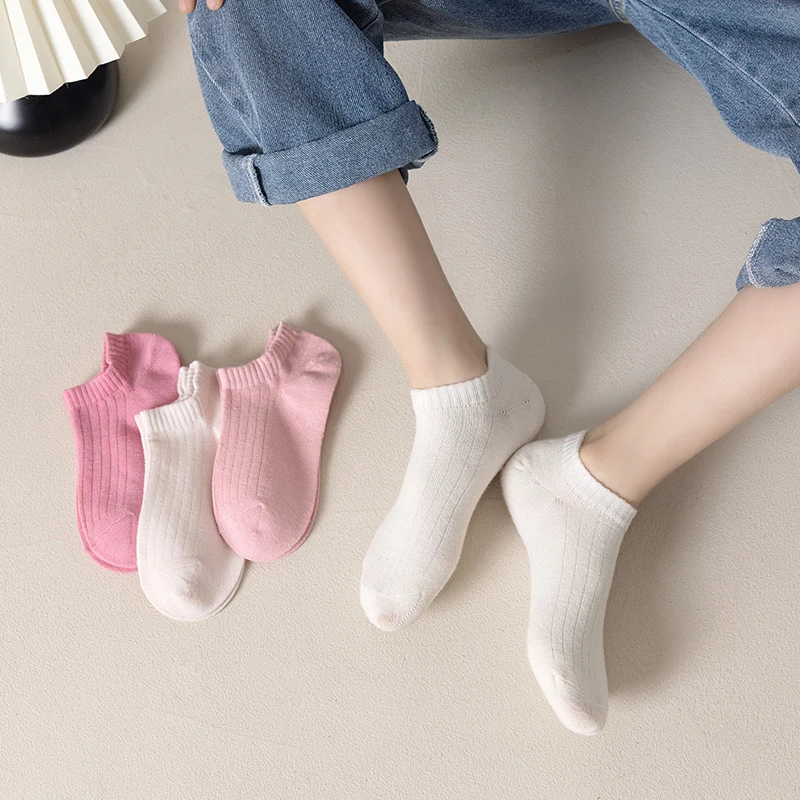 

Four pairs of girls' spring and autumn soft and breathable socks, sweet and versatile pink ankle socks