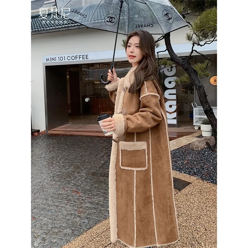 Fashionable  Simple Commuting Slimming Slimming Medium Length Lamb Fur Coat Fur Fur Integrated Women Plush 2024 New Autumn Winte