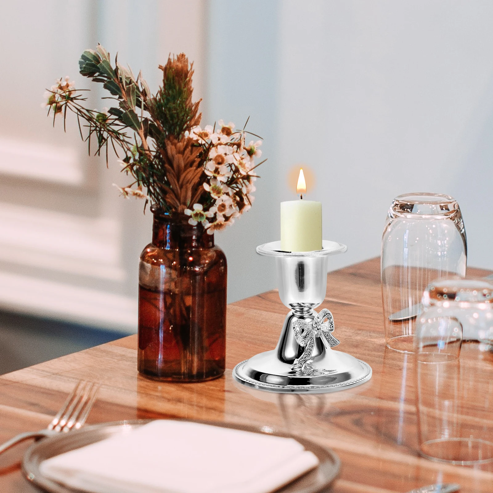 

2pcs Metal Holder Vintage Zinc Alloy Decorative Candlestick for Weddings Banquets Tall Stand Pillar Candles Center Table