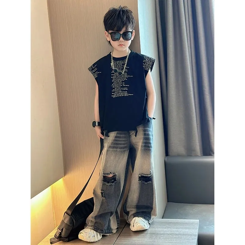 

Summer Fashion Boys' 2-Piece Clothing Set Loose T-shirt And Ripped Jeans Children's Outfit