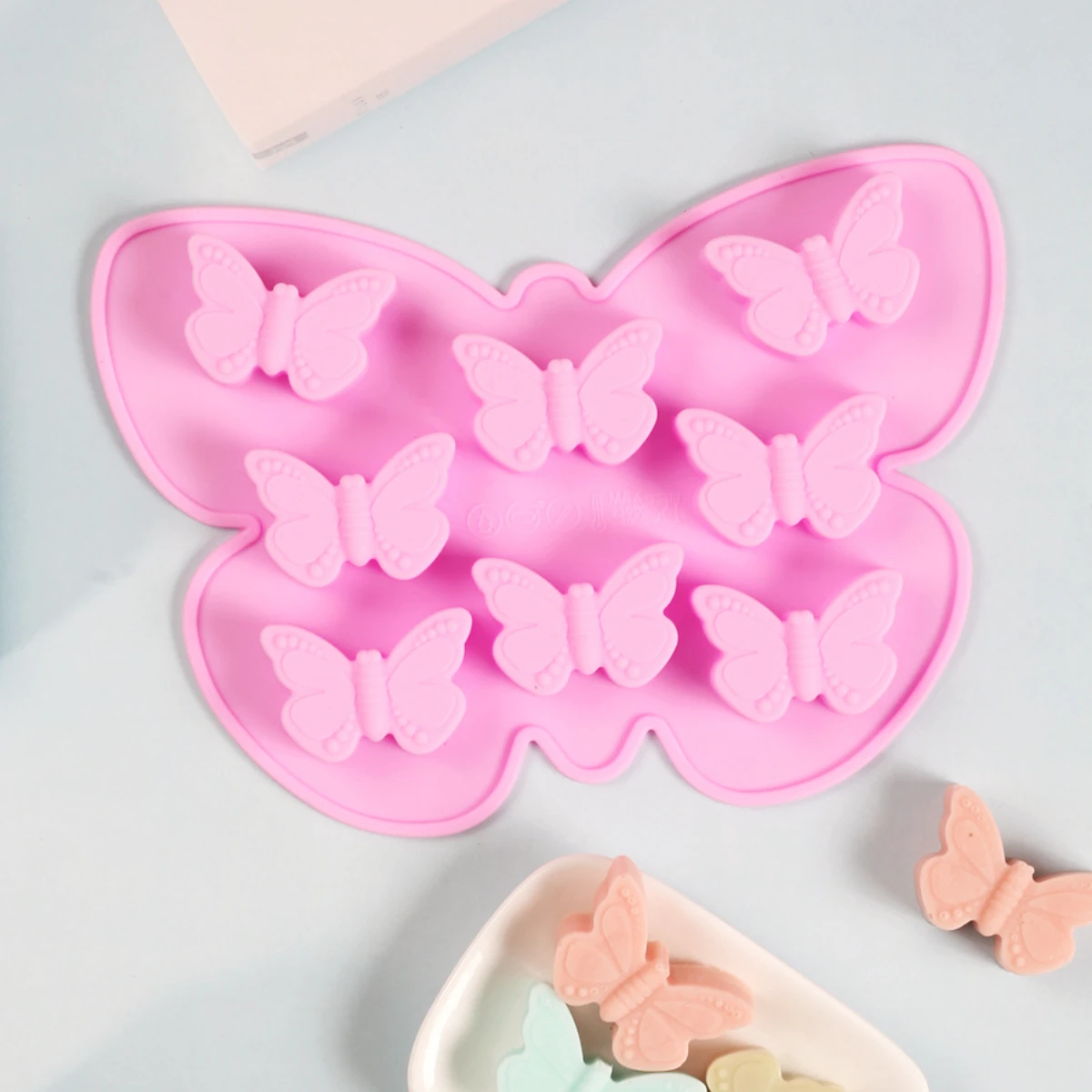 8 Hole Butterfly Chocolate Silicone Mould Insect Shape Summer Drink Ice Decor 3D Simplicity Candy Jelly Mold Candle Soap Making