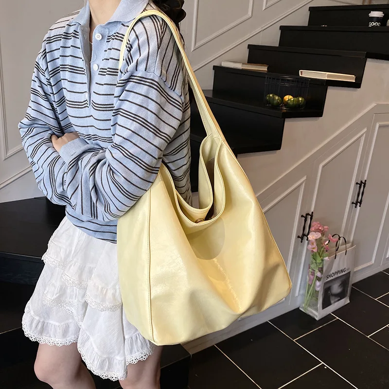 

2025 Summer Spacious Tote Bag, Soft Leather Shoulder Purse for Women, Casual Commuter Crossbody, Minimalist Day to Night Bag