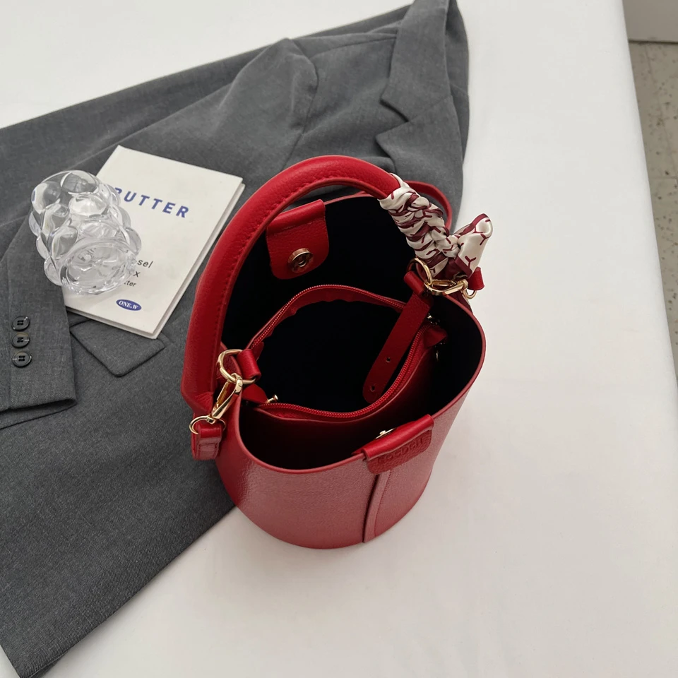 Hot Selling Simplicity High-End Women's Crossbody Bag Pu Material Versatile Bucket Bag Fashion Handbag Commuting image 5