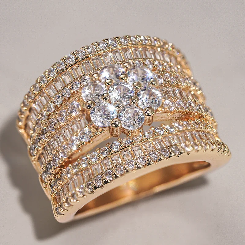 Huitan Wunderschöner Damenring in Goldfarbe mit vollständig glänzendem Zirkonia, modische Accessoires für Hochzeit, Party, Statement-Damenschmuck – Detail 7