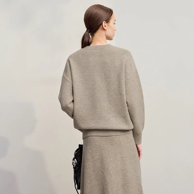 AMII Women's Casual Loose Fit Long Sleeve Sweater 2025