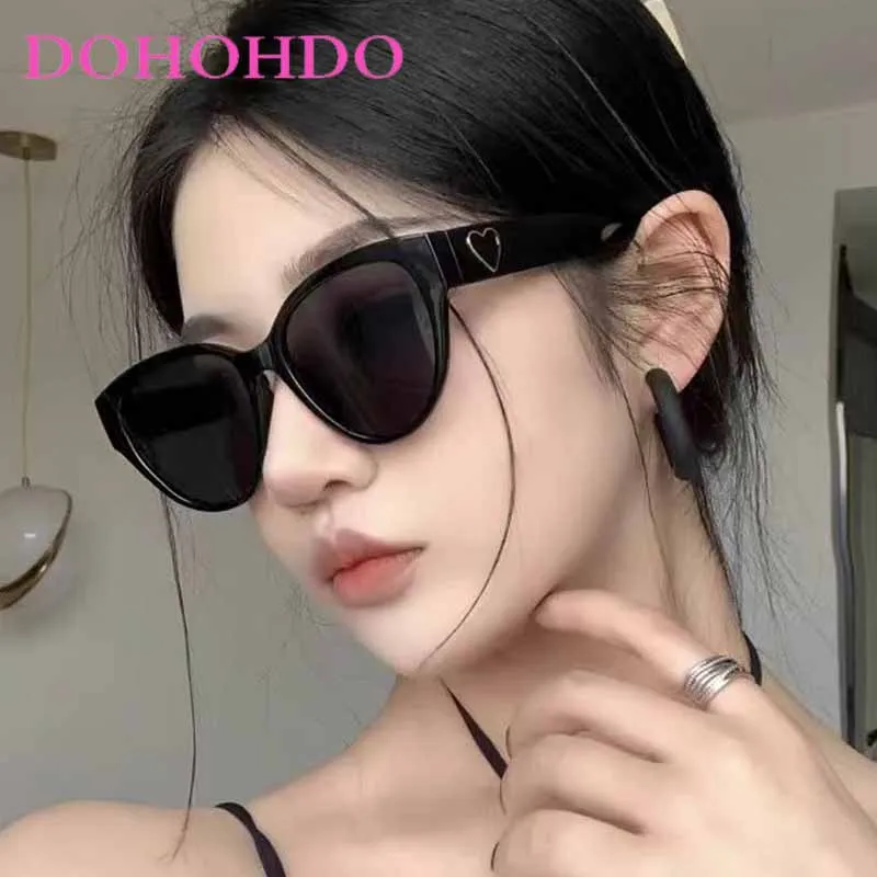 

Trend Brand Design Oval Love Heart Decorate Sunglasses Women Retro Big Frame Summer Outdoors Travels Shades Sun Glasses UV400