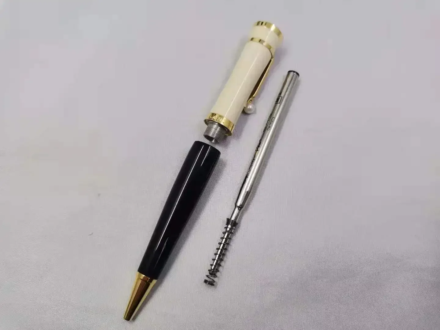 2025 قلم فاخر جديد إصدار مونتي جريتا غاربو نافورة الأعمال أقلام الكرة الدوارة