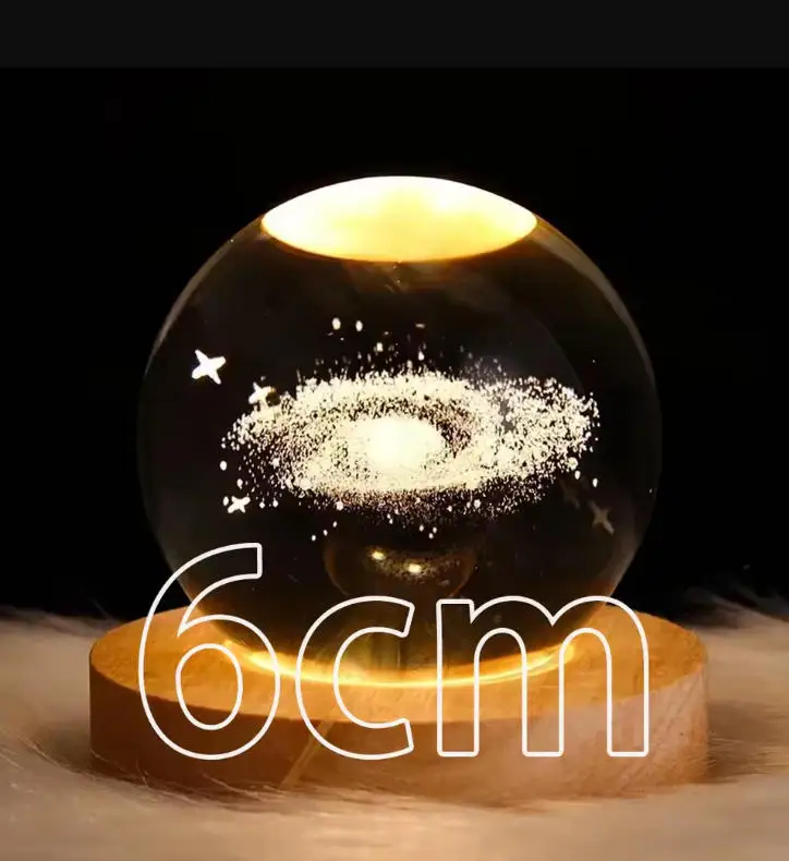 كريستال غلوب بنظام الطاقة الشمسية السحري ليتل برينس 6 سم - حامل خشبي بإضاءة ليلية LED يعمل بمنفذ USB