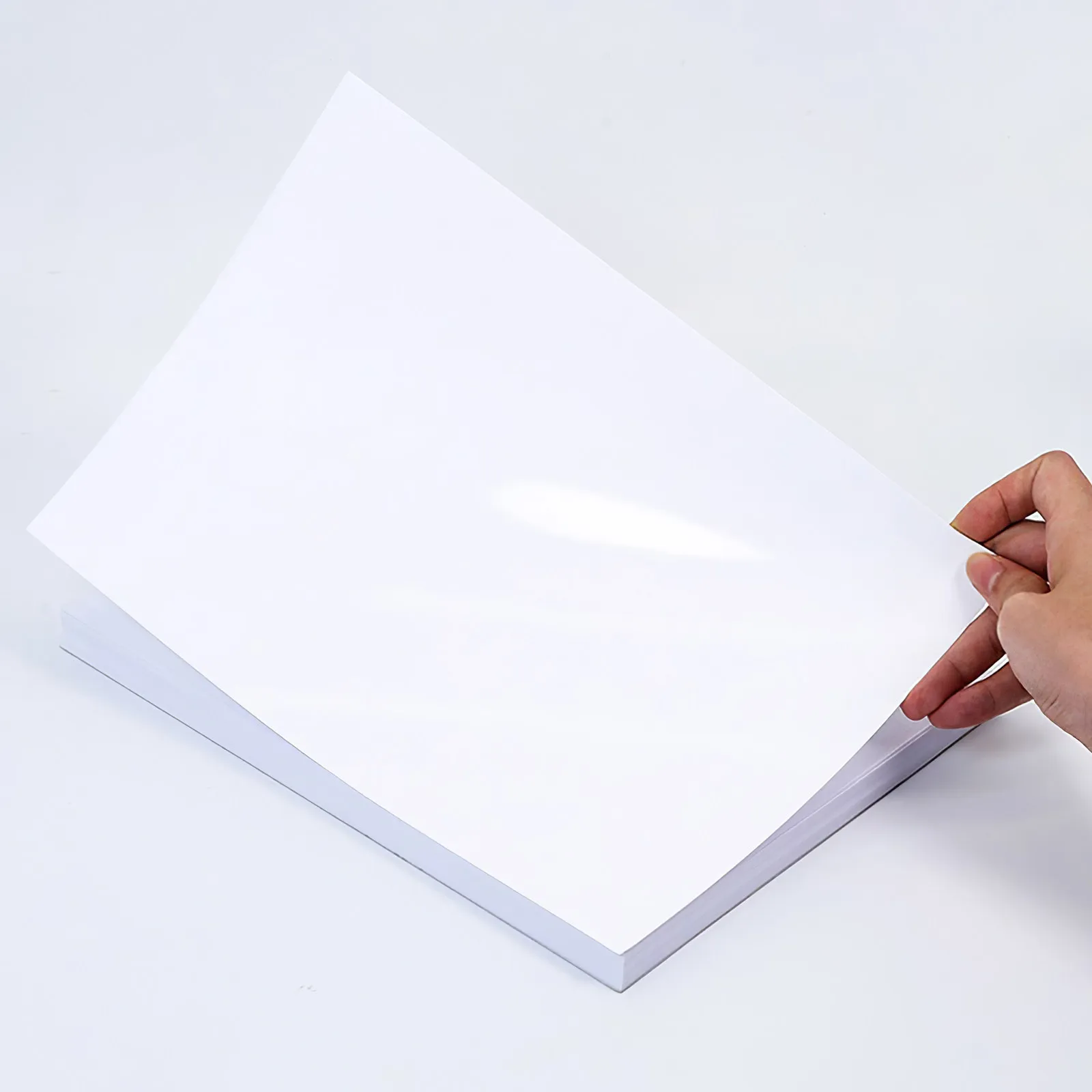 

20 Sheets A4 Printing Photo Paper High Glossy Finish Detailed Clear Images Ideal for Home Office Photo Sharing Long Term Storage