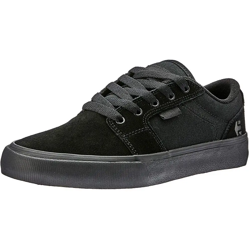 

Classic Skate Shoe with Slim Vulcanized Design, Armored Collar, and Reinforced Outsole