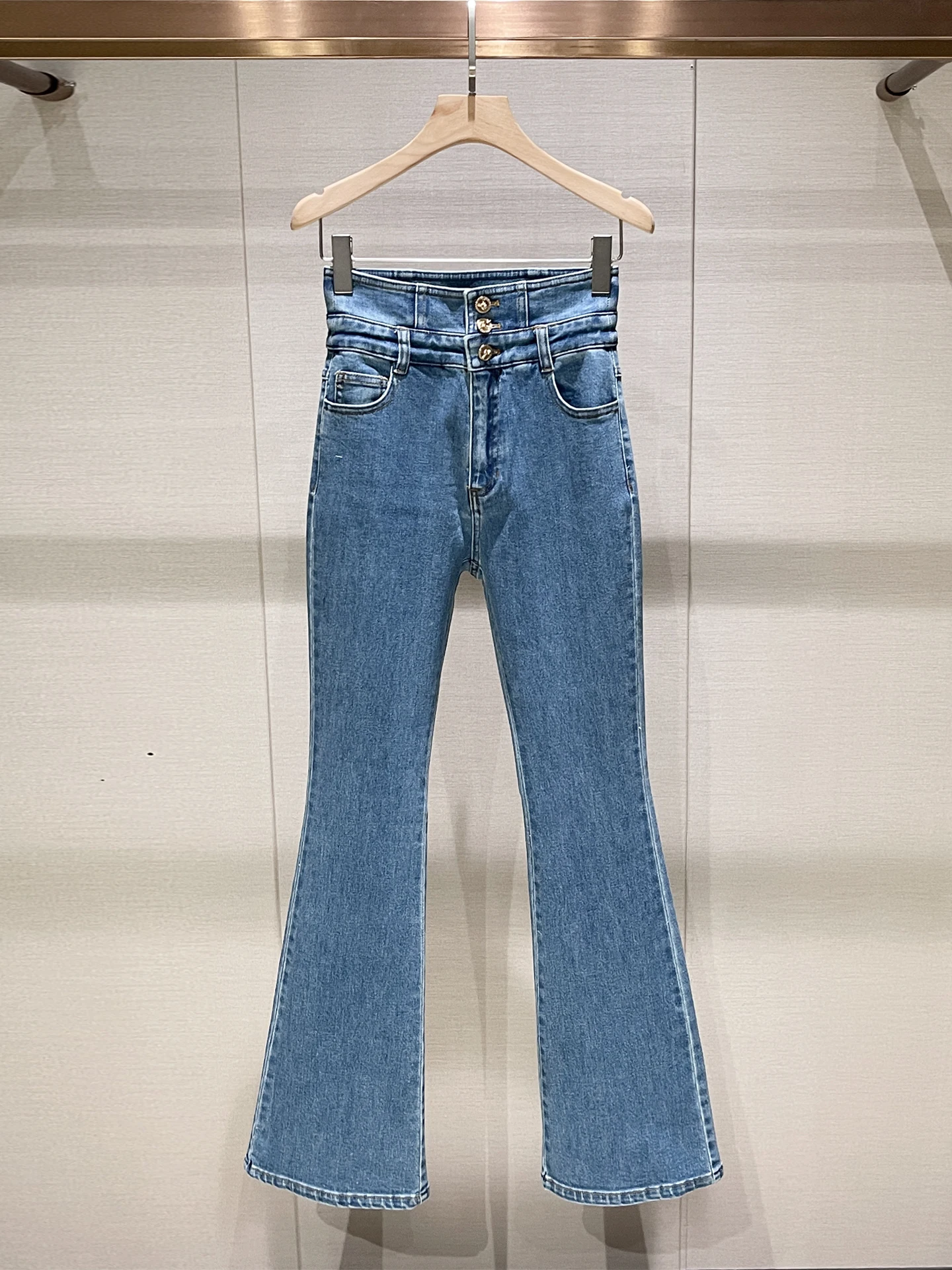 

Синие джинсы-клеш с высокой талией для женщин, модные зимние новые брюки на пуговицах, утягивающие, длинные, в американском ретро-стиле