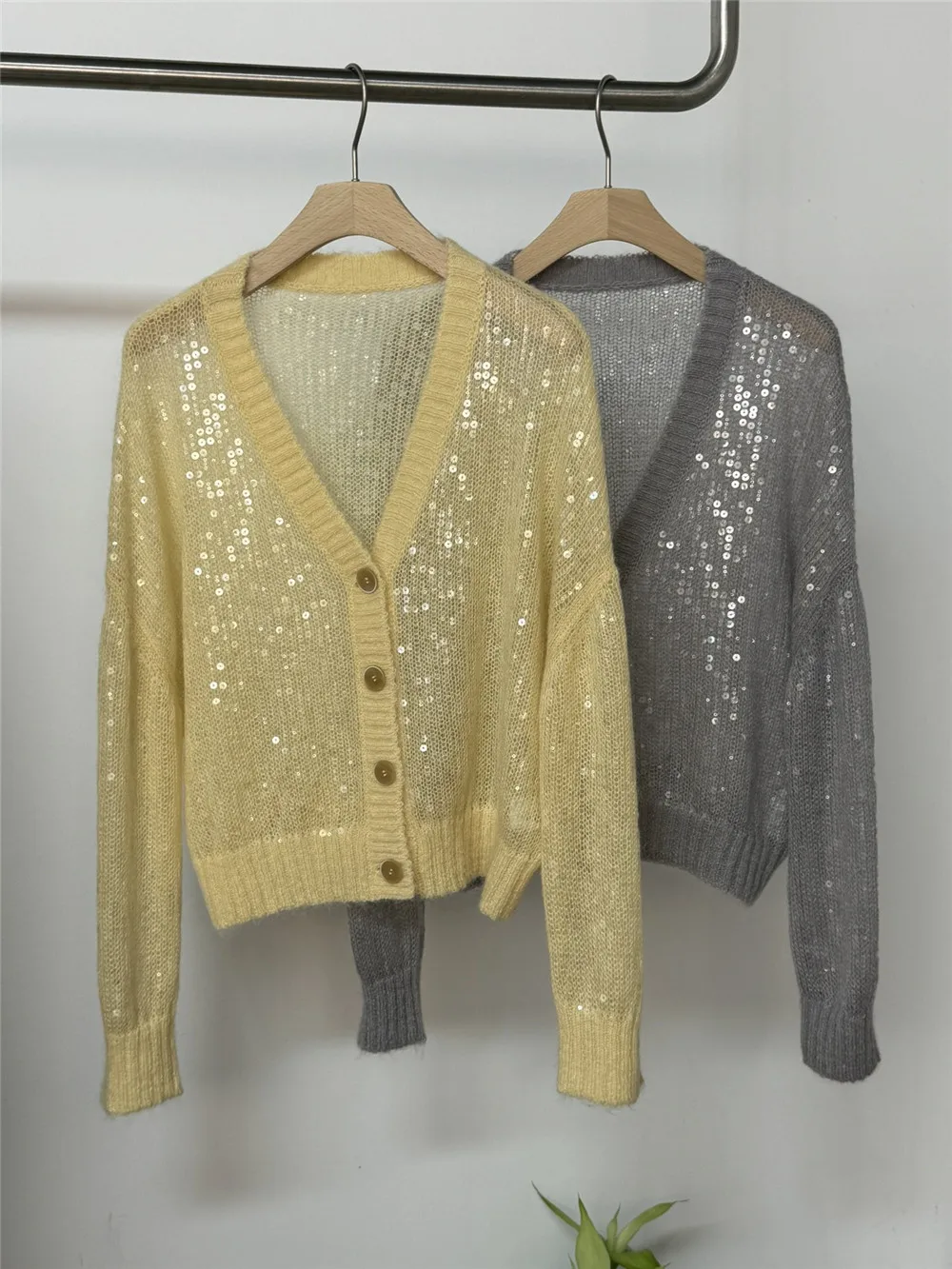 

Women's Mohair Blended Sequins Cardigan v-neck Knitted Top Fall B*C New