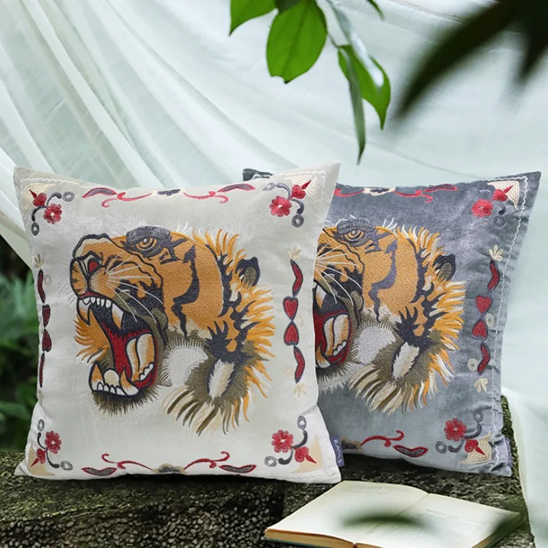 King Tiger Flora Embroidery Pillow Cover Shiny Velvet Green Yellow Cushion Case Modern Art Coussin Home Cojines Sofa Chair Decor