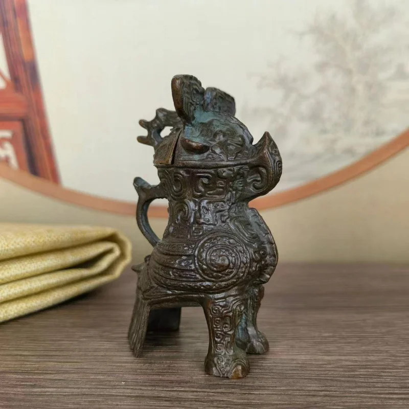 

Retro Women's Good Fashion Bronze Ware in the Shang Dynasty Lord Decoration Wine Bottle Jazz Cup Antique Chinese Living Room Dec