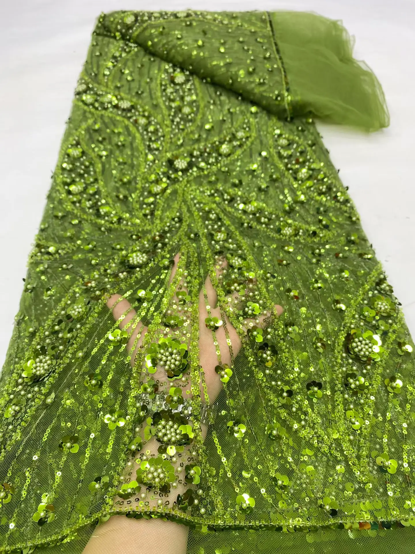 

2025 африканская нигерийская высококачественная тюлевая кружевная ткань с блестками для выпускных платьев, вышивка бисером, сетчатая ткань для шитья, 5 ярдов DP0482