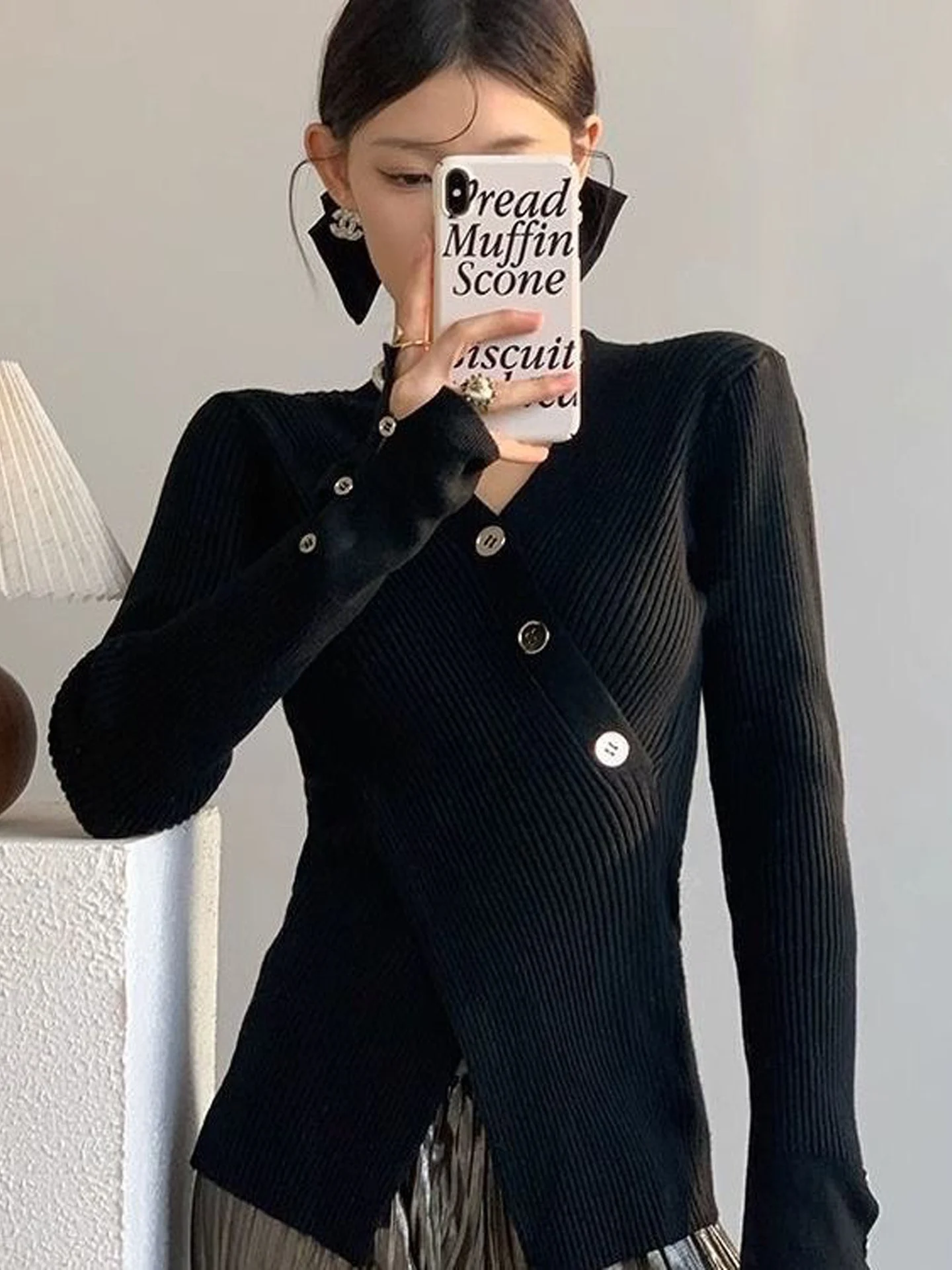 Women's V-neck Cross Knitted Sweater Slim Fit Base Layer Casual Knitwear Top Autumn Winter Design Sense Fashionable Inner Wear