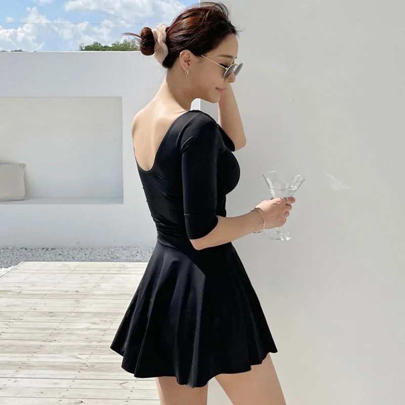 2024 One Piece Swimsuit Korea Style Black Dress Beachwear Cute Short Sleeve Slimfit Monokini Beach Bathing Suit Women Swimwear