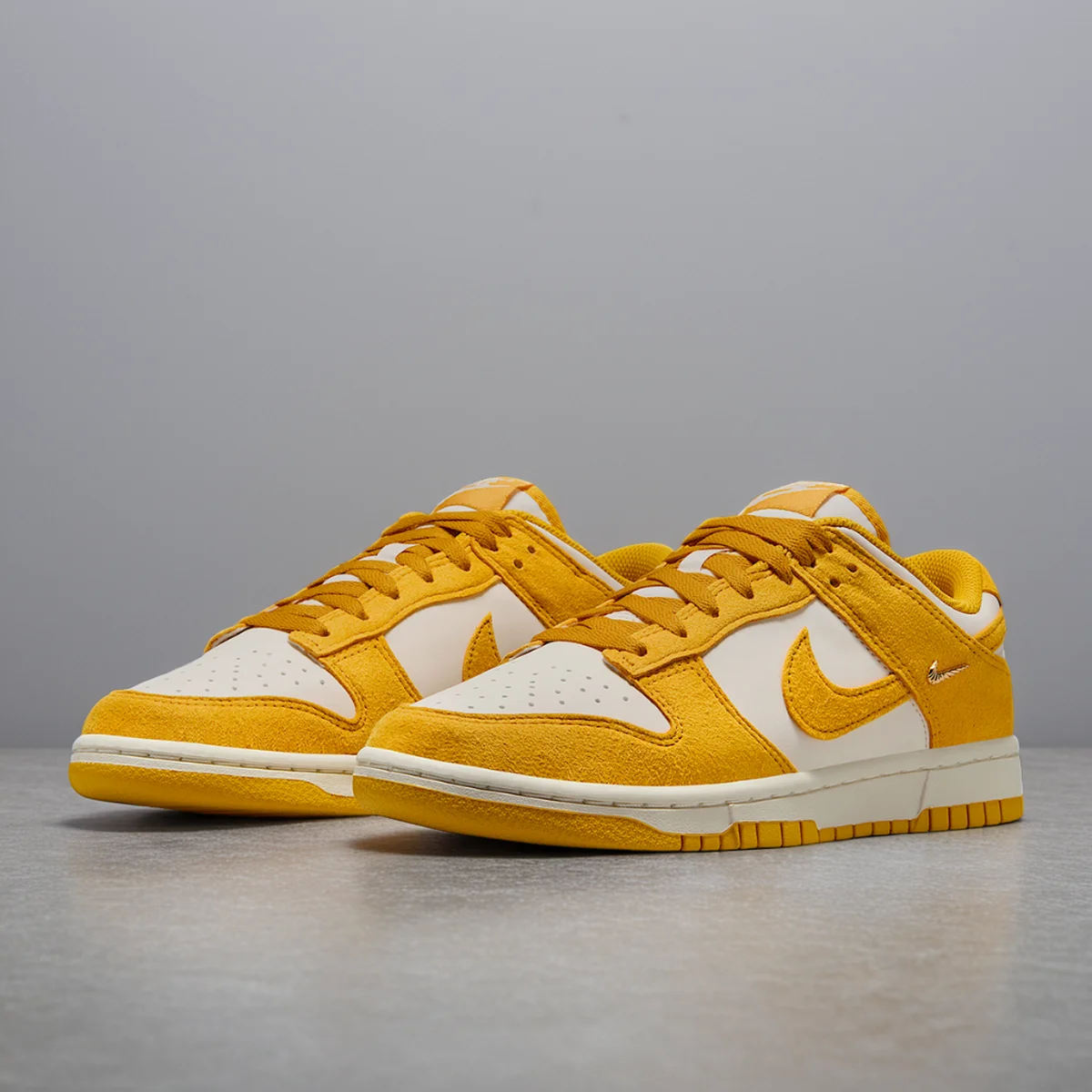 

Nike Genuine Dunk Low Women's Athletic Low-Top Durable Casual Sneakers IB4417-101