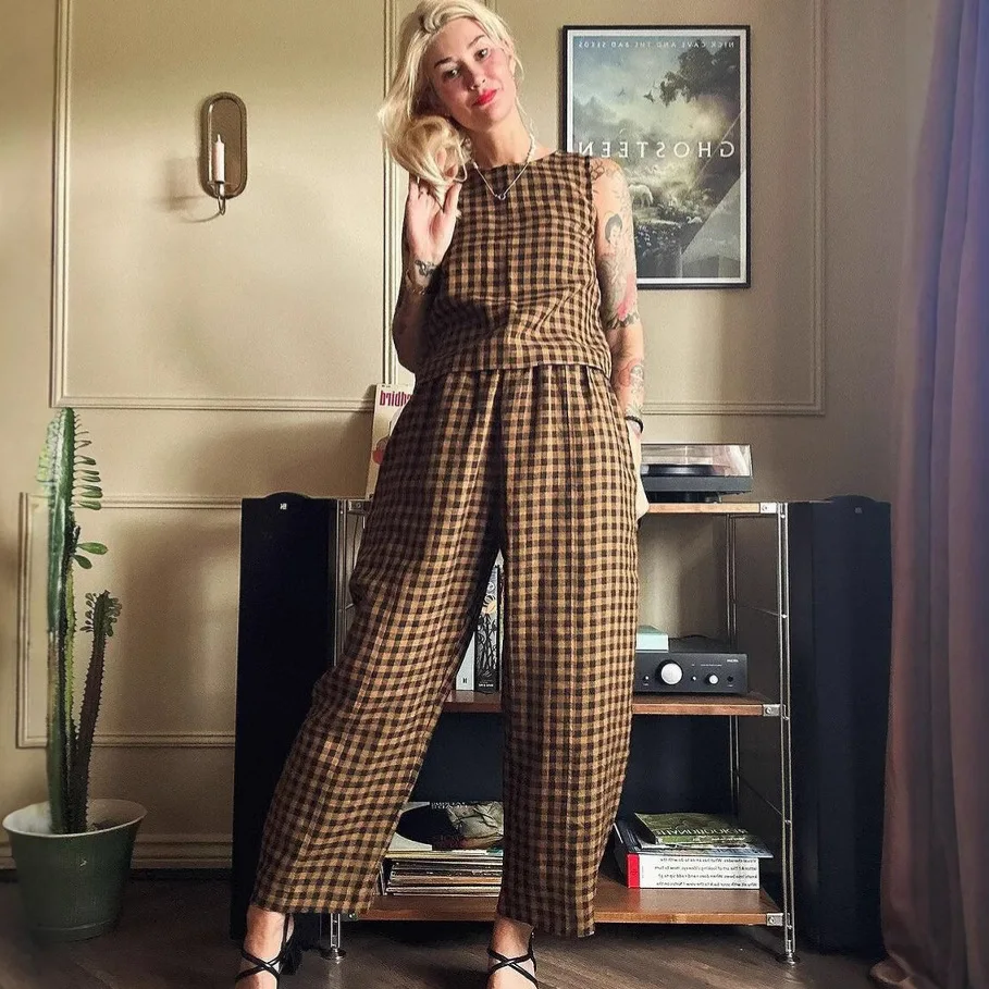 

Fashionable Plaid Print Casual Suit Round Neck Sleeveless Pullover High Waisted Wide Leg Pants 2-piece Set Womens Commuting Suit