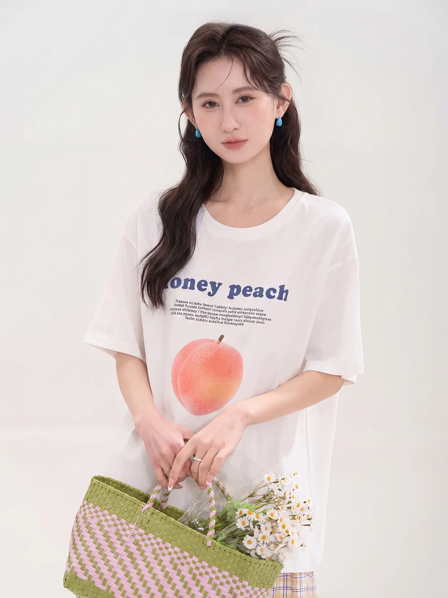 

Летняя футболка с принтом овощей и фруктов, с круглым вырезом и короткими рукавами, повседневная, свободного кроя, хлопковая, женская, с цветочным принтом.