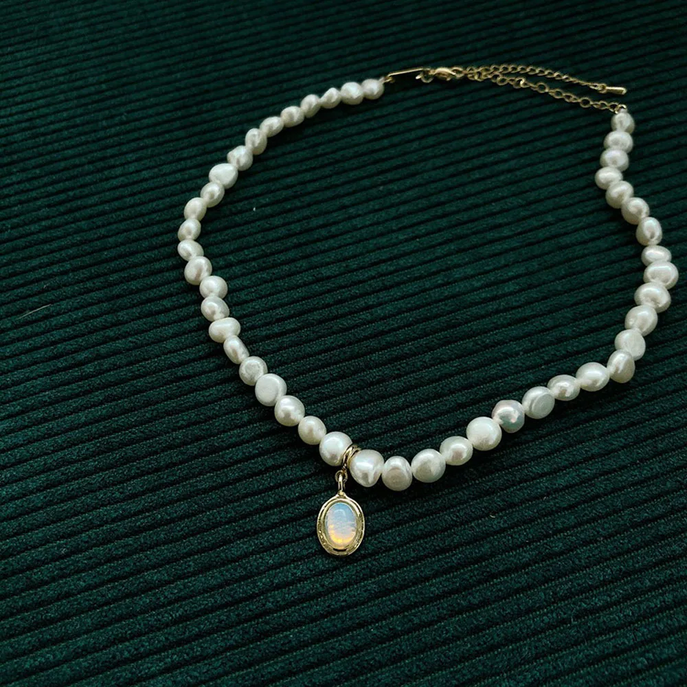 

Natural Freshwater Pearls Elegant For Women Irregular Clavicle Choker Fashion Jewelry Collar Necklace Moonstone Pendant