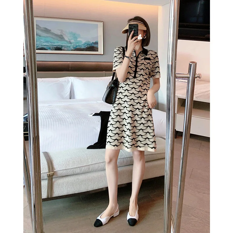 Short Women's Wear French Tea Break Chic Unique Skirt High Sense Collar Contrast Color Knitted Dress Summer