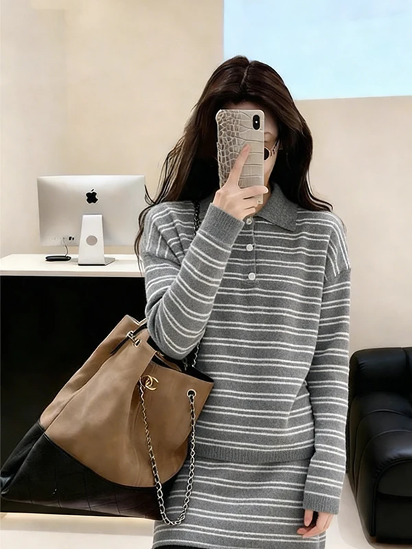 

Women's Neck Stripe Two-Piece Set Casual Long Sleeve Autumn Wear Age-Defying Short Skirt Set Comfortable Loose Fit