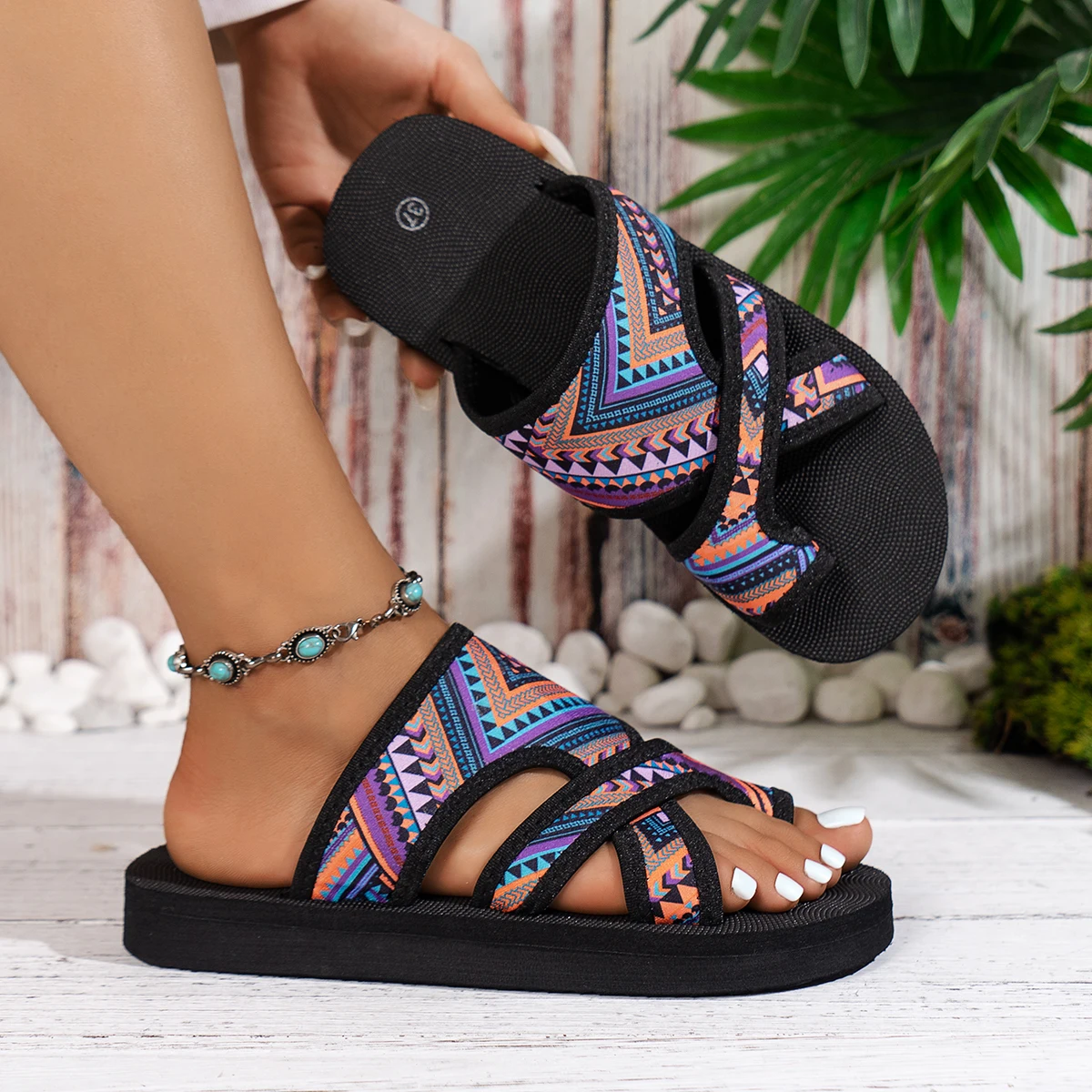 Women Slippers Lightweight Mixed Colors Slippers Buckle Casual Beach Sandals  House Shoes Designer Flat Shoes Women Slides Wome