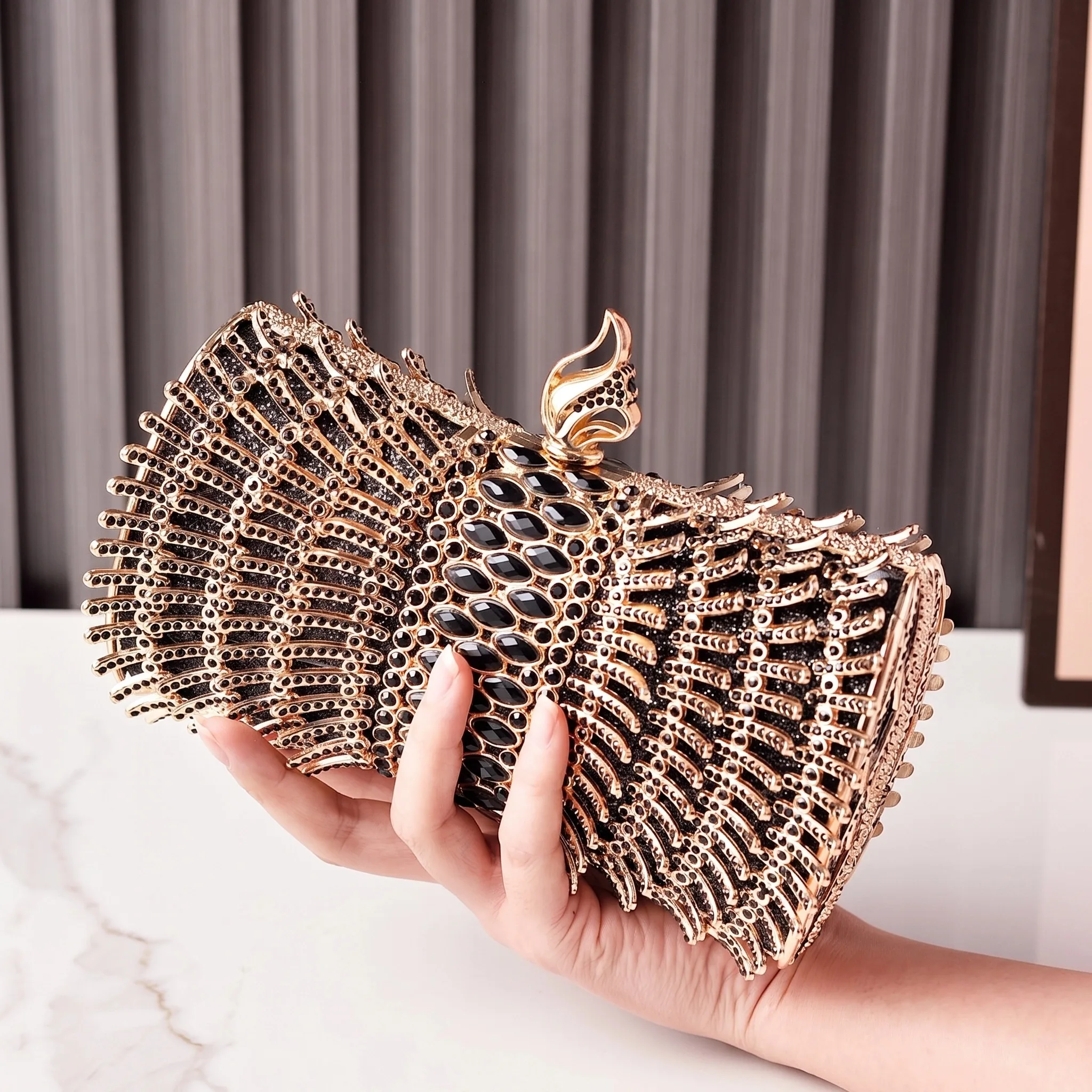 

Rhinestone Women's Evening Bag Luxury Brand Diamond Round Clutch Shoulder Bag 2026 Unique Design Handbag Elegant Fashion Wallet