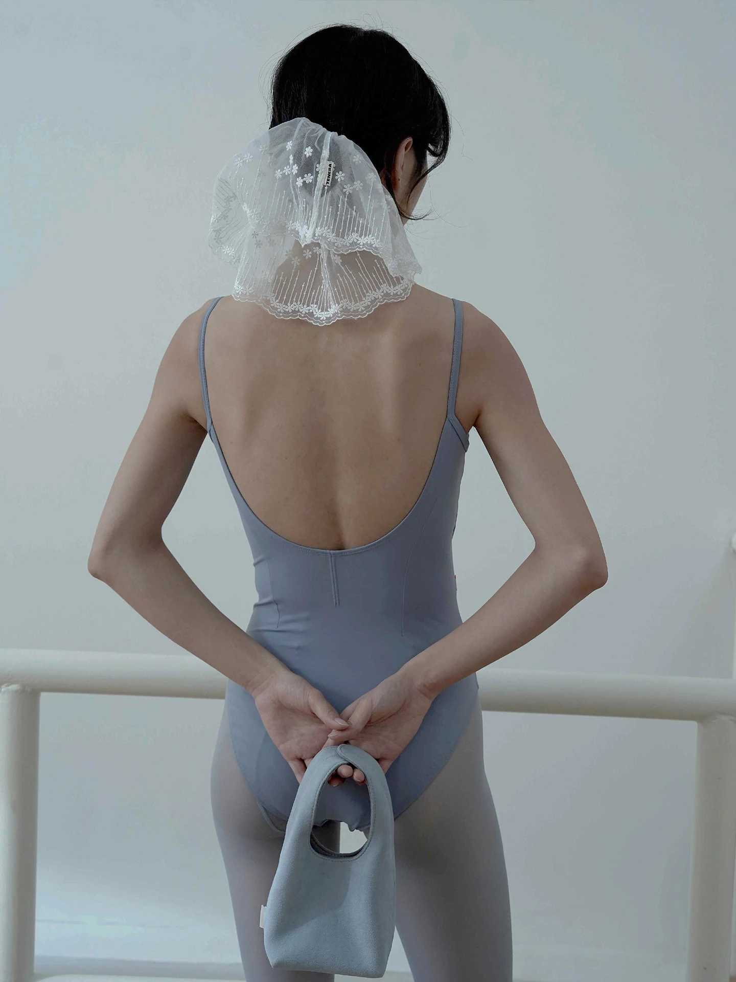 バレエガール大きなリボンヘアネクタイ花柄ソフトスタイルホリデーヘアアクセサリー写真撮影甘いサテン生地ヘアバンドヘアコード