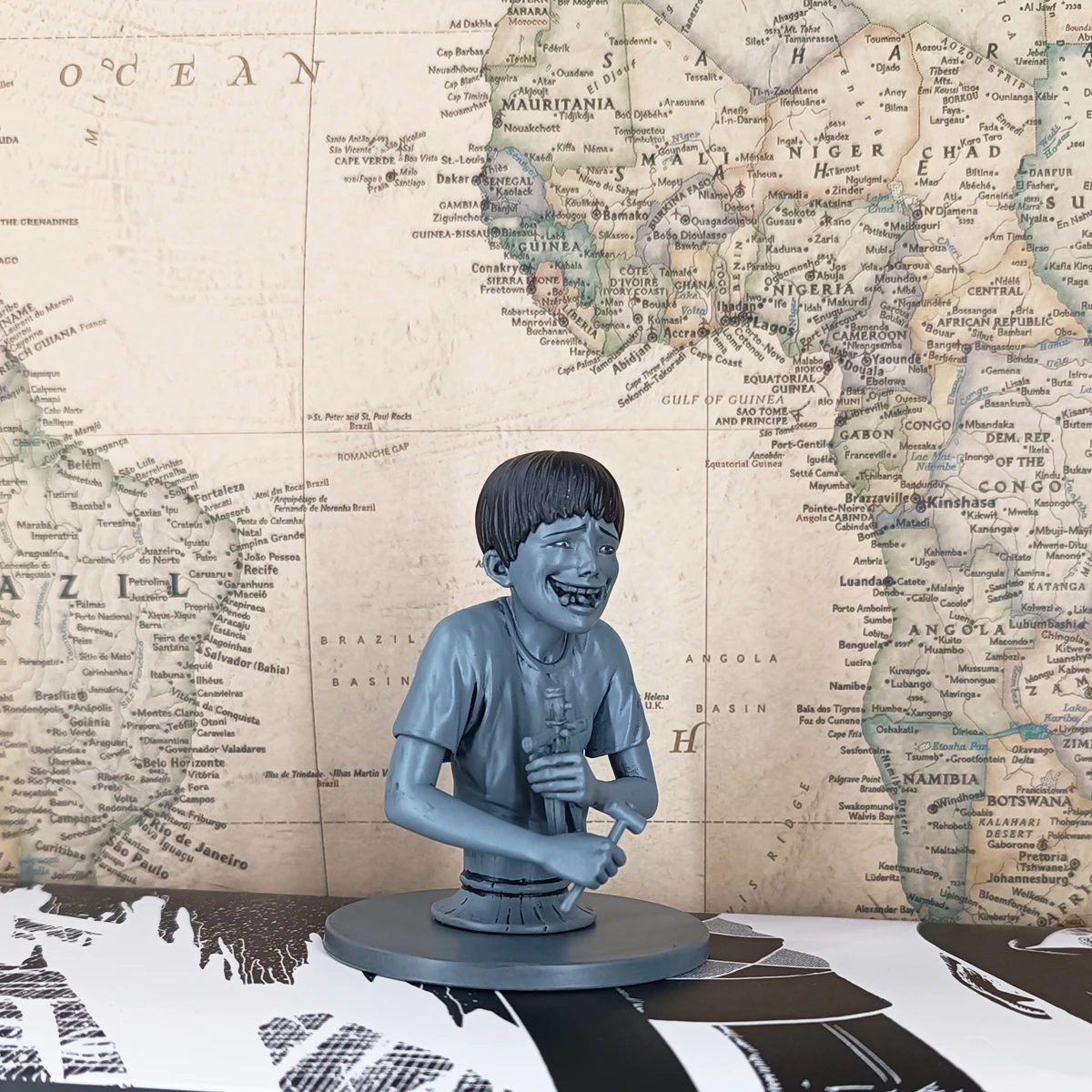 8 teile/satz (7 + 1) Horror Comic Junji Ito Tomie Slug Mädchen Scarecrow Pocket Curse Abbildung Modell Original Sammlung Blind Box