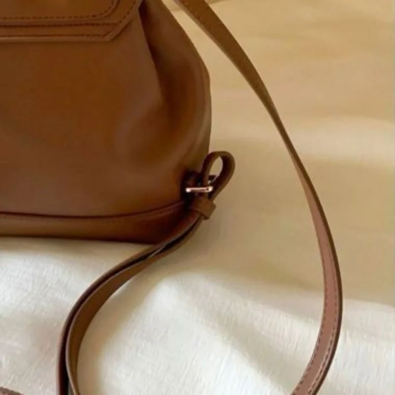 2024 New Korean Casual Versatile Shoulder Bag Niche High-end Outdoor Backpack Early Autumn Maillard Deer Velvet Leather Backpack