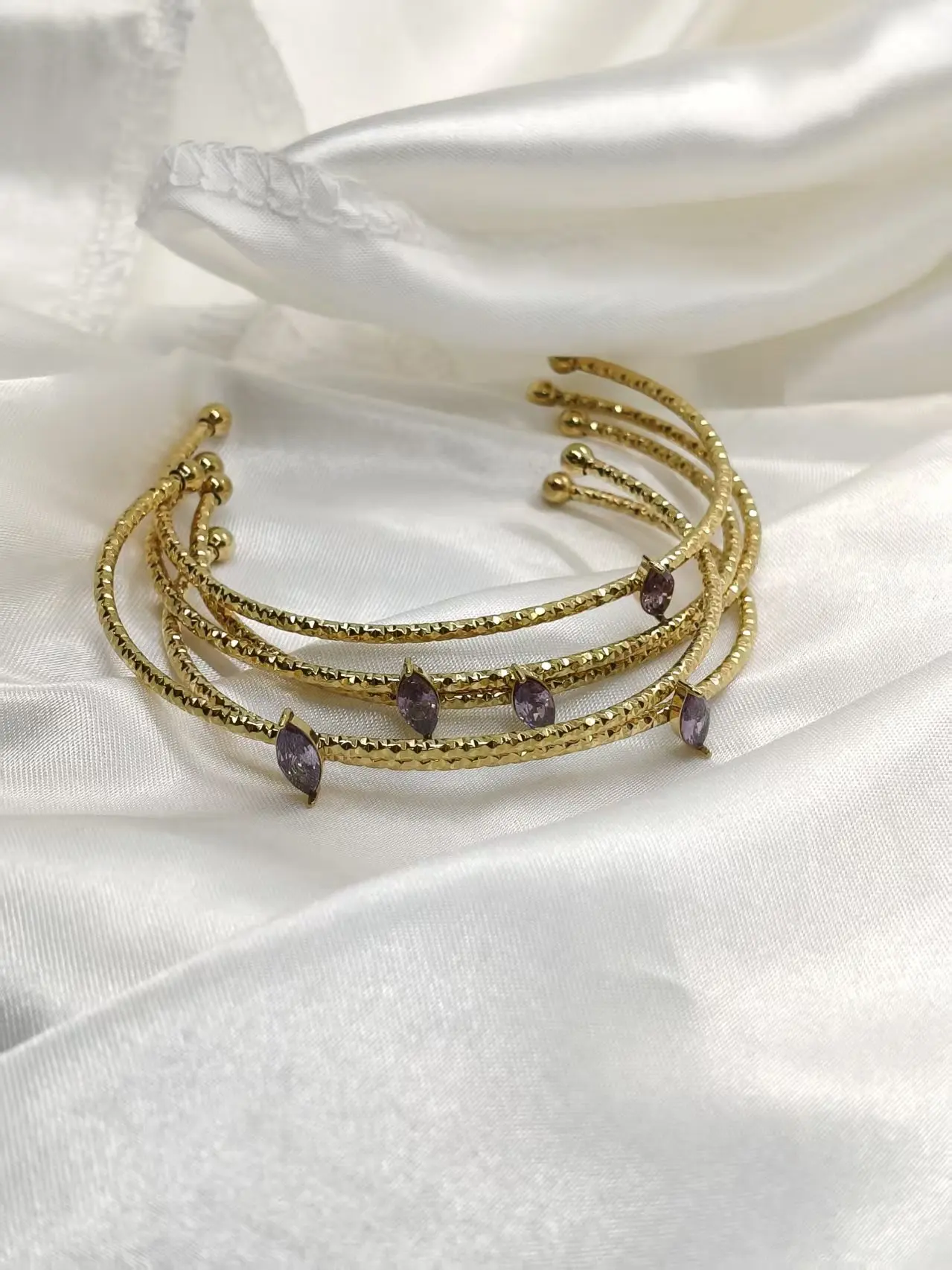 Wholesale Waterproof Stainless Steel Open Bangle Titanium Purple Sapphire C Shape Cuff Bracelets Custom Anti-rust Women Jewelry