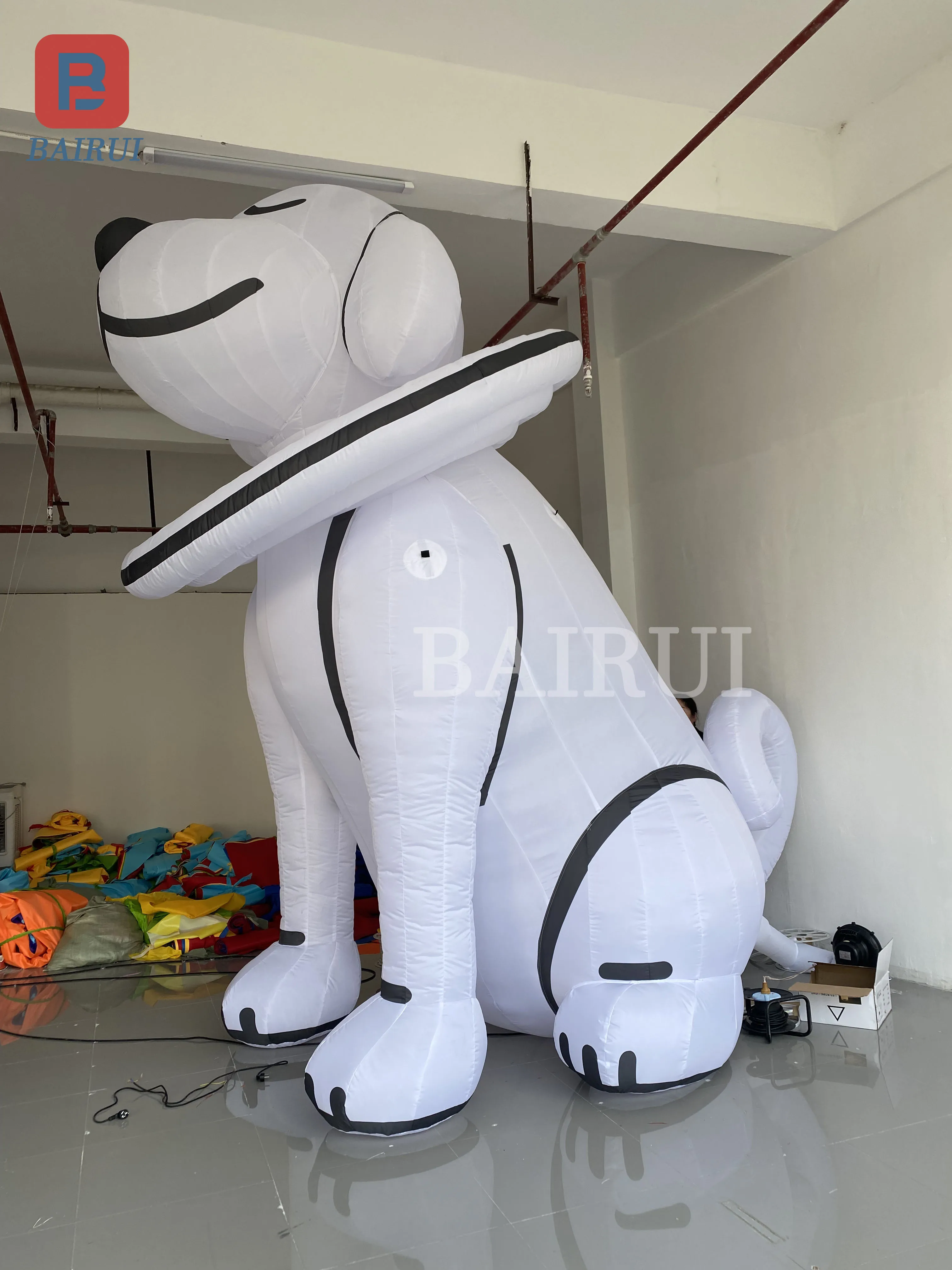 Mascota inflable gigante sonriente, modelo de aire de perro blanco, lindo festival de mascotas, accesorios decorativos publicitarios, se puede personalizar