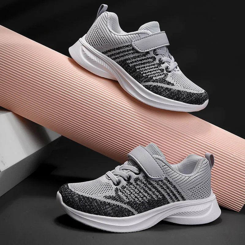 

A pair of children's four-season breathable mesh sports shoes, simple and soft outdoor running shoes, sizes 30-39，MF-810KH