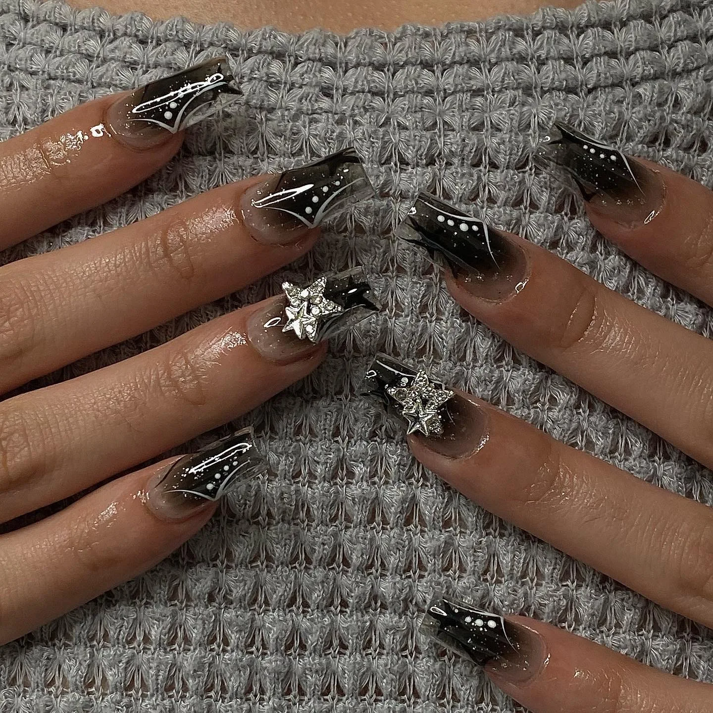

24Pcs Mid-length Square Press on Nails Black Smudge Shiny Powder Fake Nails Star Rhinestone Reusable Full Cover False Nails Tips