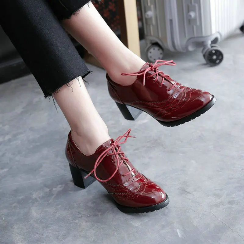 Size 33-43 Navy Burgundy Lace-up Brogue Design PU Patent Leather Square Block High Heeled Woman Shoes Derby Oxford Pumps Heels