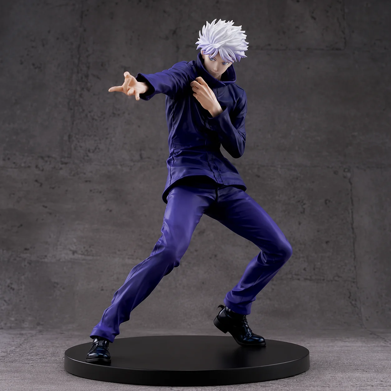 Jjk Gojo Anime Actionfigur Modell Statue Desktop-Ornament Sammlerstück Kleines Geschenk Halloween Weihnachten Valentinstag Geschenkdekoration