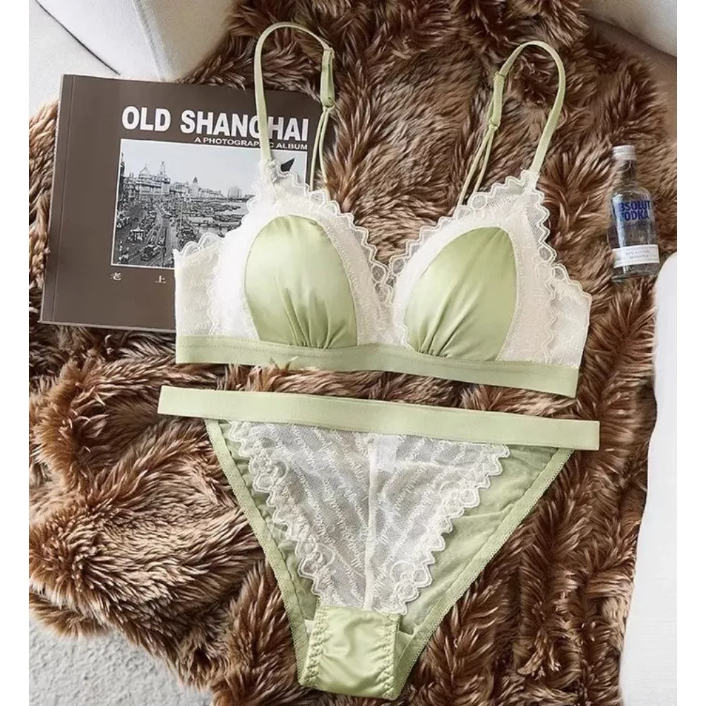 French Color Block Lace Triangle Bralette Thin Push Up Support Anti Sag Beautiful Back Wireless Bra For Small Bust Teen Lingerie