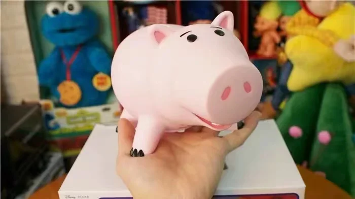 Hamm Pig Sparschwein Actionfigur Modell, Schreibtischdekoration Sammlerstück, Geburtstagsgeschenk für Erwachsene Sammler. – Detail 2