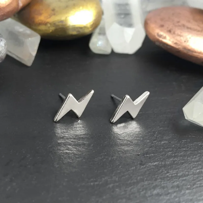 Harry Potter Earrings Magic Boy Alloy Letter Lightning Pattern Party Costume Accessories Cosplay Props Couple Gift