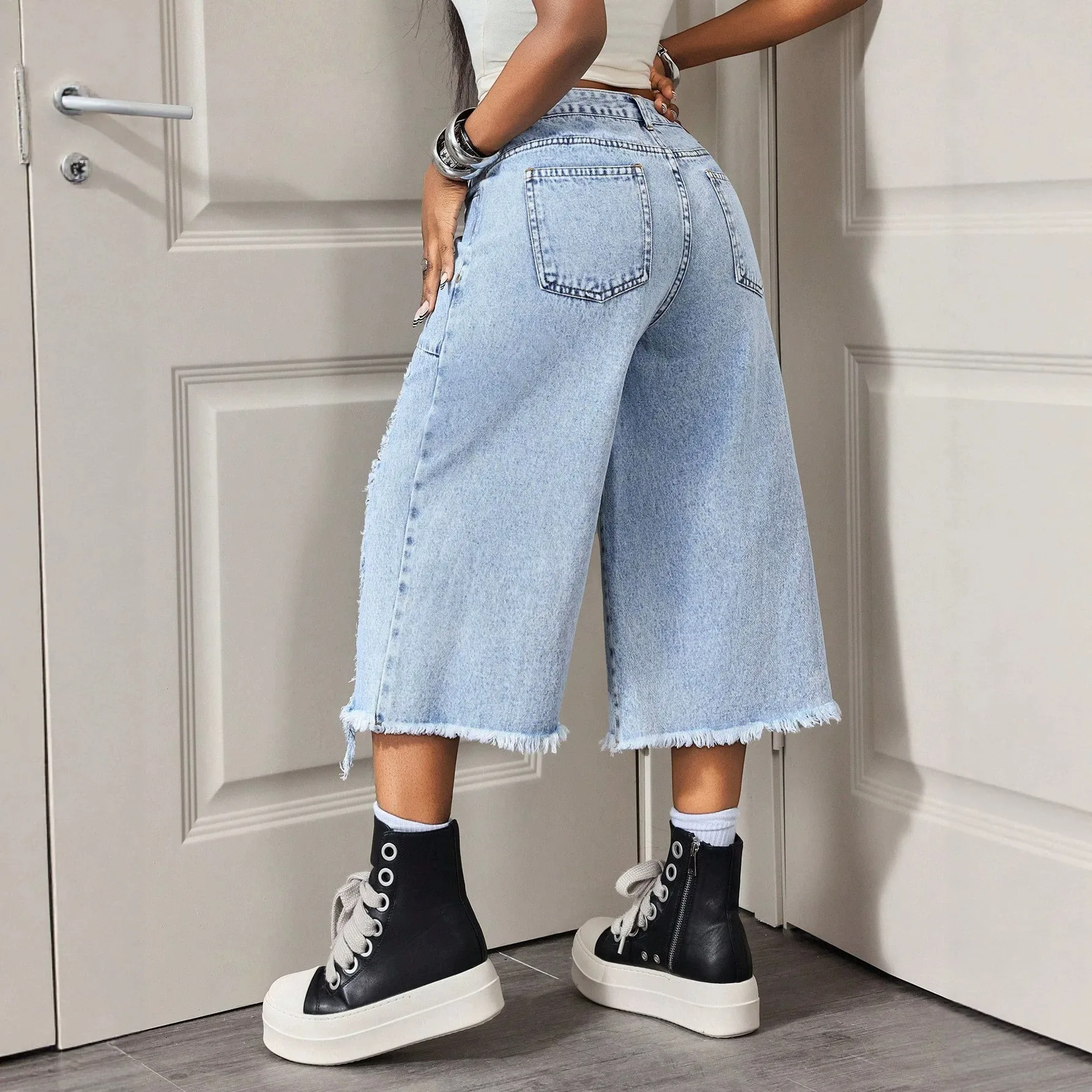 Casual Distressed Pants Loose Fit Low Rise American and European Style with Streetwear Cropped Jeans Wide Leg Summer Women Pants